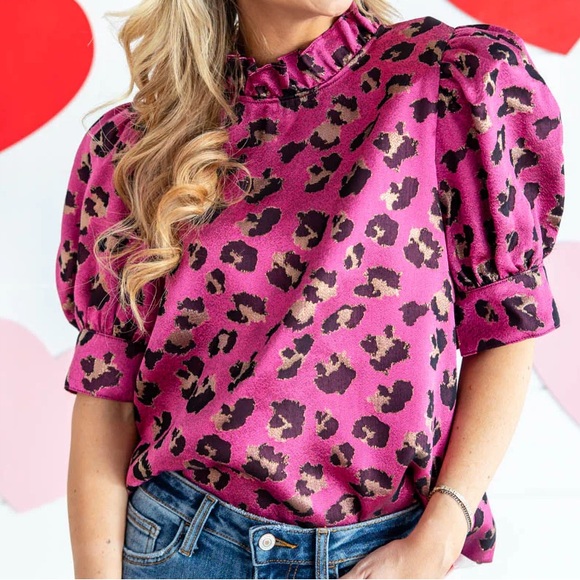 Pink Metallic Leopard Print Puff Sleeve Top - Picture 2 of 5